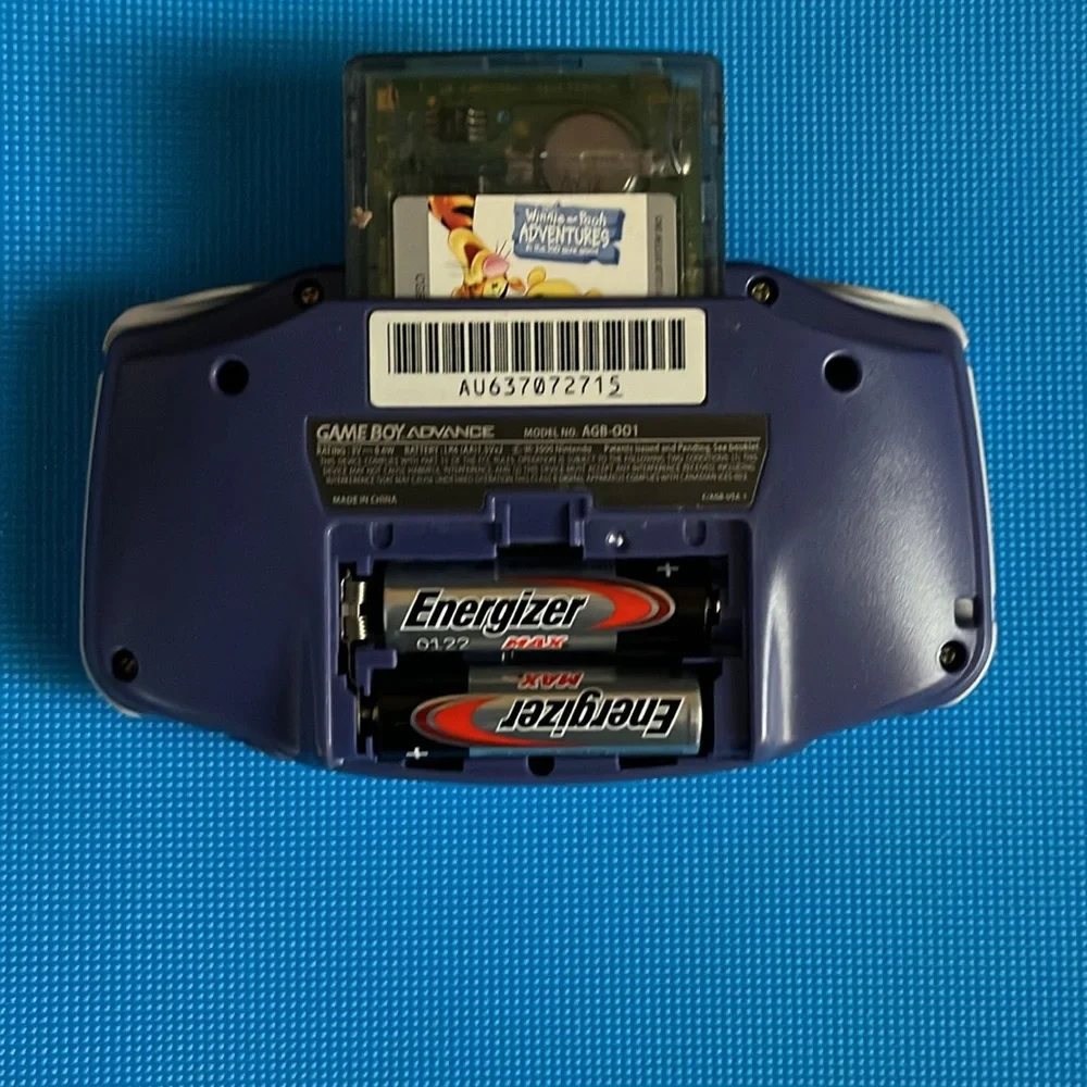 GAME BOY ADVANCE. PURPLE. BATTERY COVER MISSING. POOH GAME included